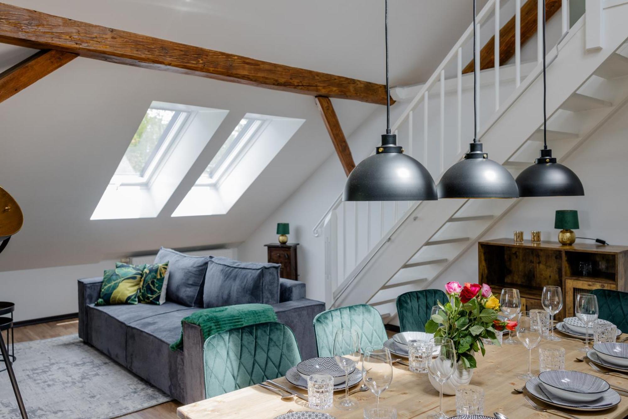 Uniqe I 115qm I 3 Schlafzimmer I Naehe Messe *
