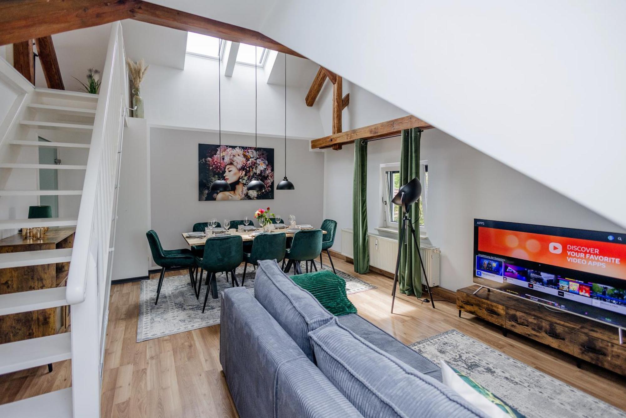 Uniqe I 115qm I 3 Schlafzimmer I Naehe Messe Haar (Munich)