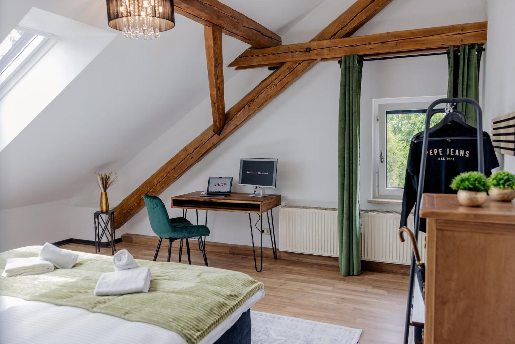 Uniqe I 115qm I 3 Schlafzimmer I Naehe Messe Apartment *