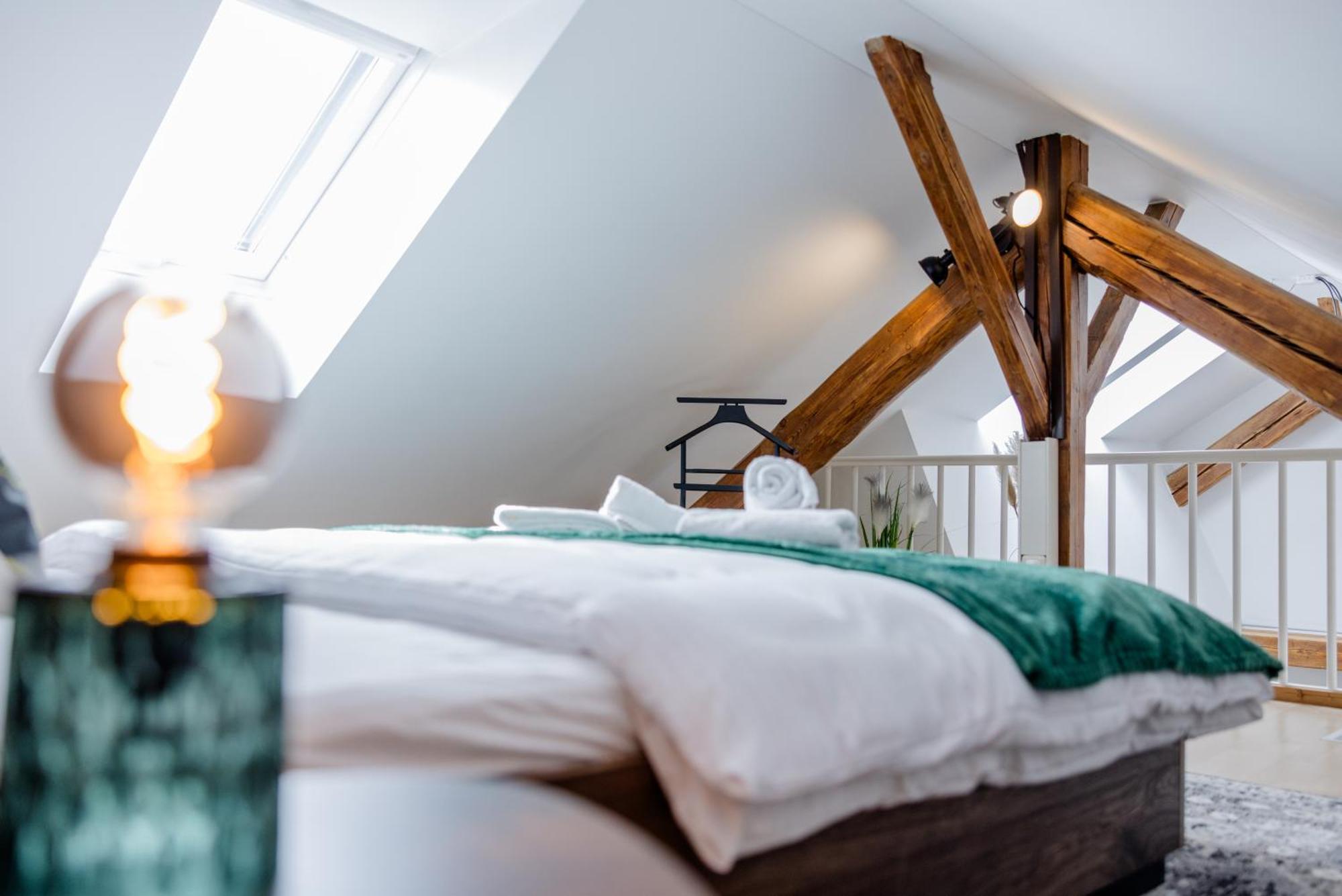 Apartment Uniqe I 115qm I 3 Schlafzimmer I Naehe Messe *