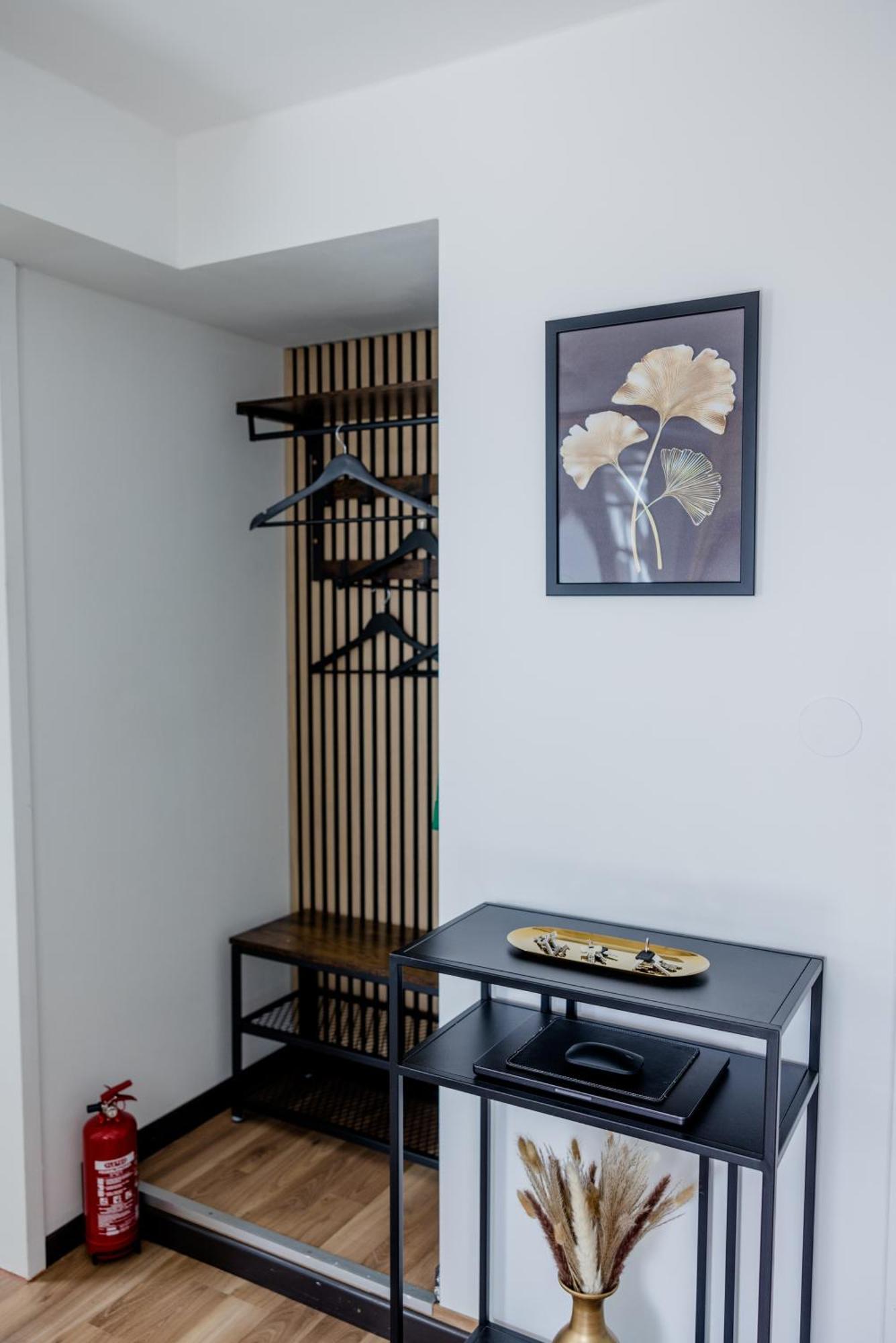 Uniqe I 115qm I 3 Schlafzimmer I Naehe Messe Apartment *