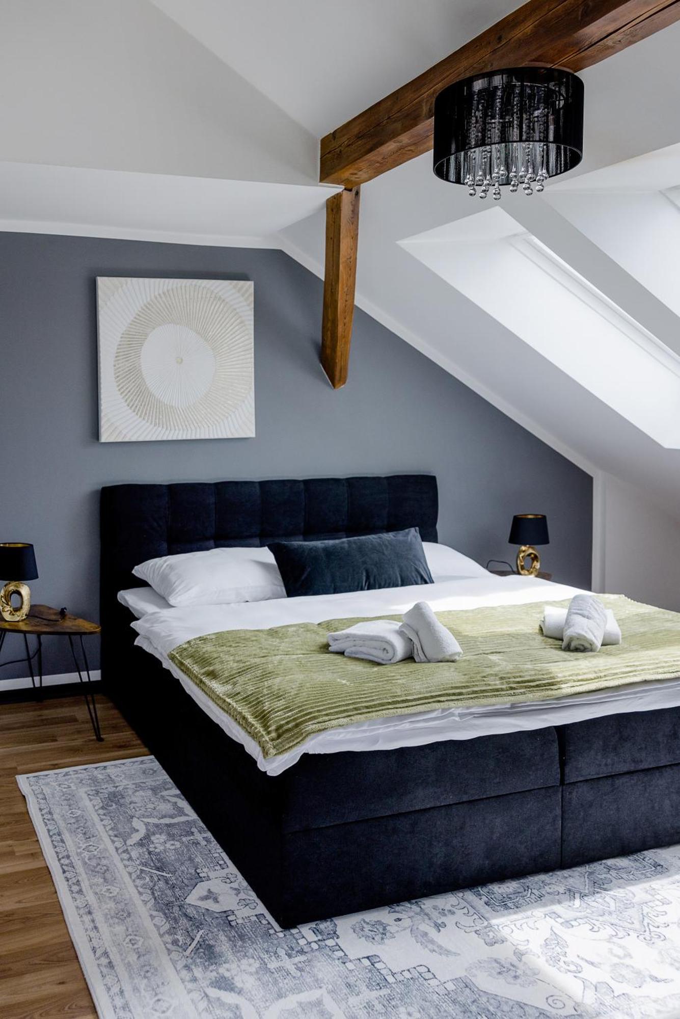 Uniqe I 115qm I 3 Schlafzimmer I Naehe Messe
